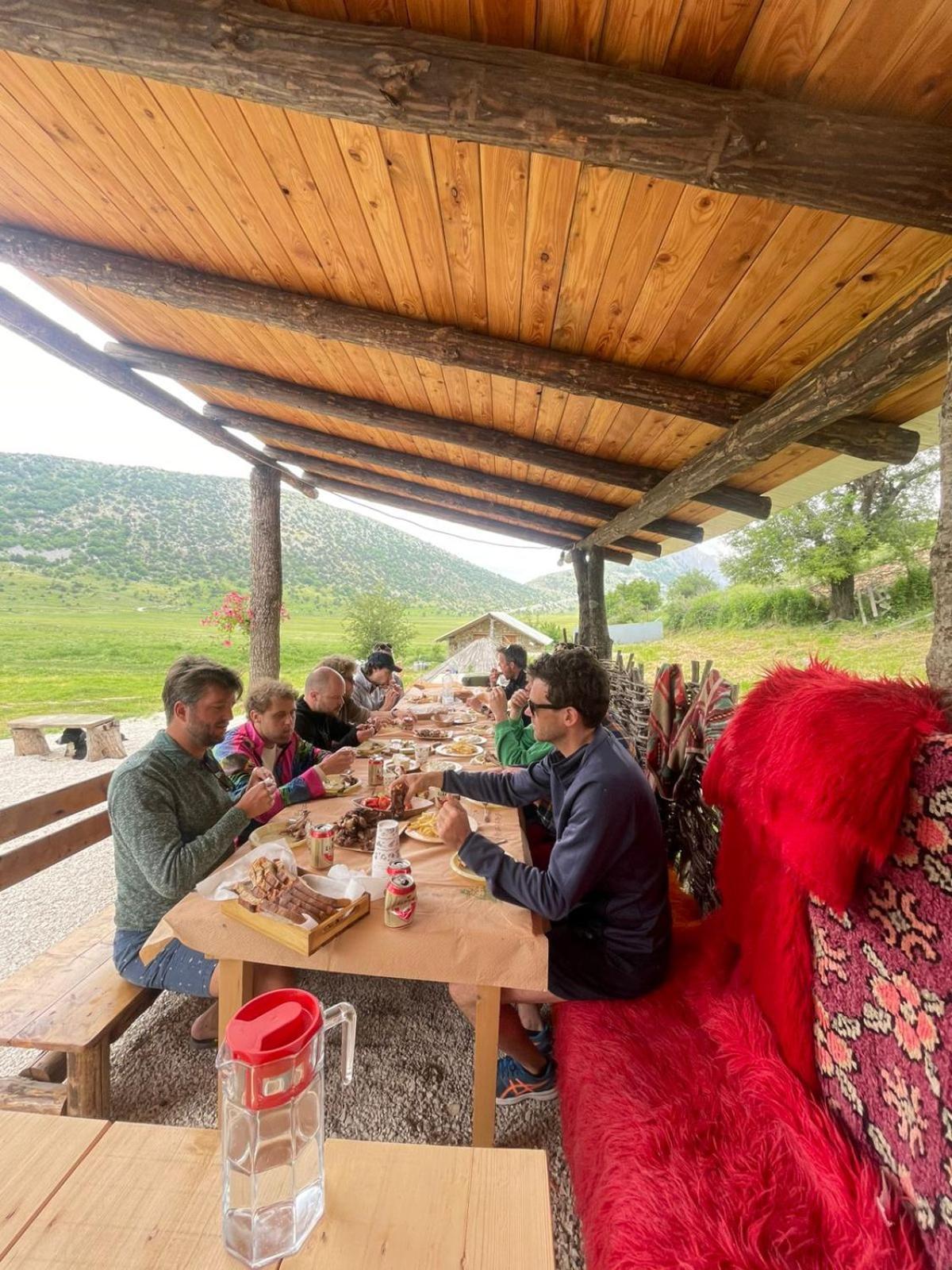 Camping Cajupi Gjirokastër Esterno foto